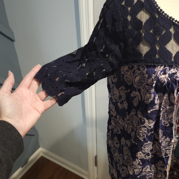 Anthropologie 3/4 length sleeve blouse in blue - Picture 6 of 9